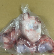 10206 - ⽜⻣（カット） 1kg