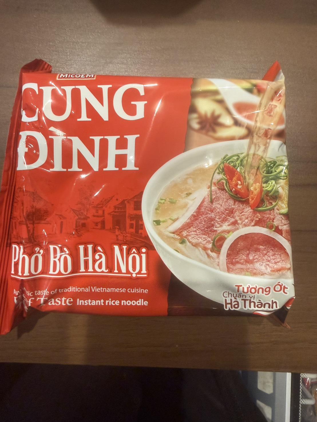 10301 - [CUNG DINH]  フォー・ビーフ味 70g